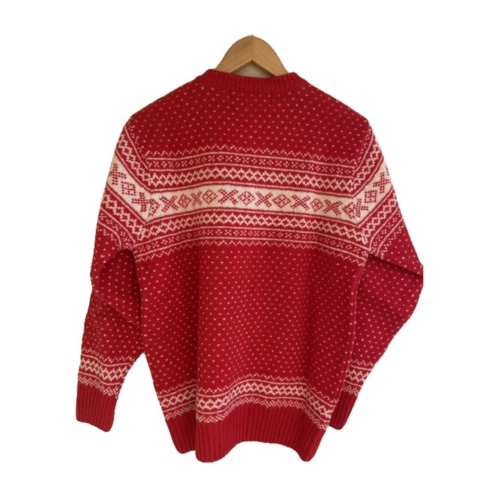 Scottish cardigan, silver buttons - RED