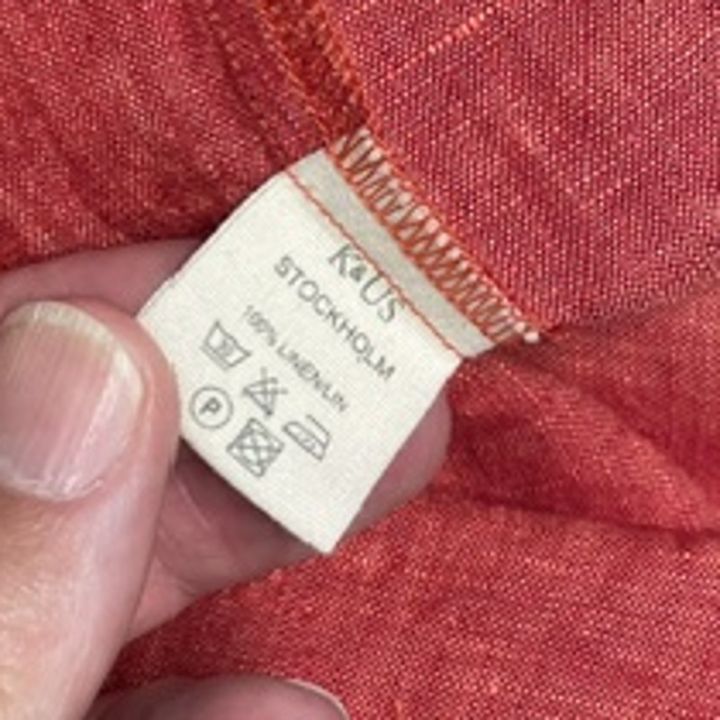 Kortärmad linneklänning med rynkad midja - ORANGE