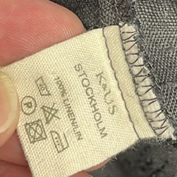 Broderad långärmad linneklänning - SVART