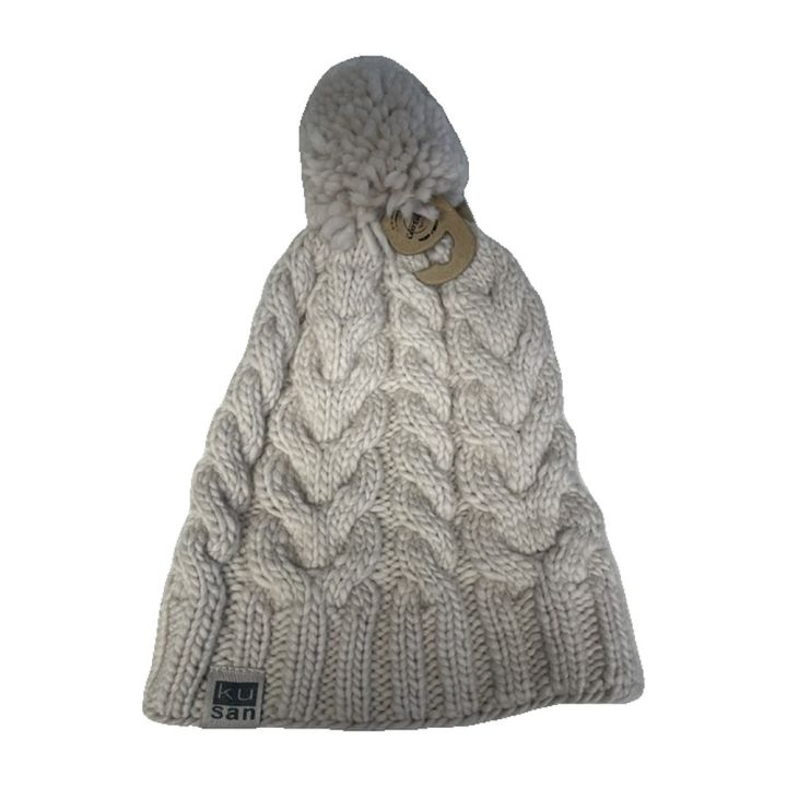 Cable-knit pom-pom hat - BEIGE