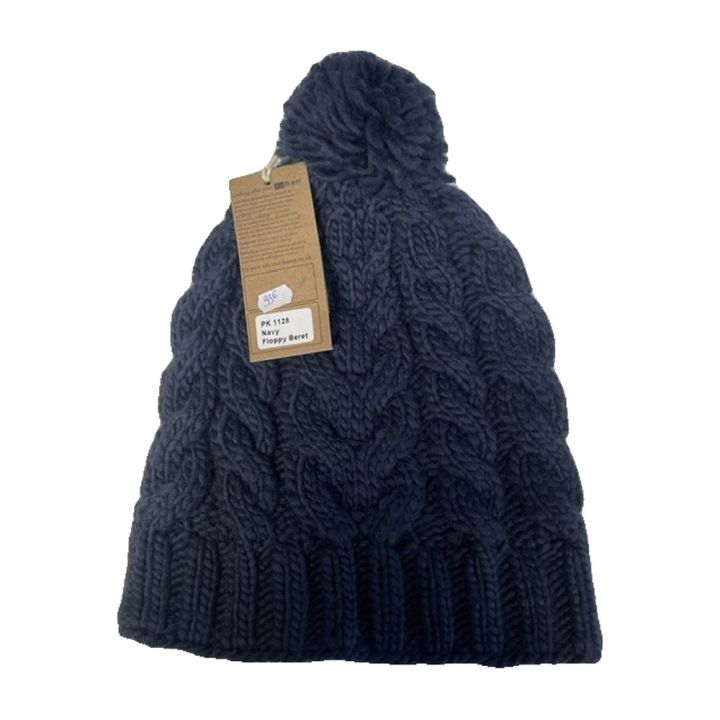 Cable-knit pom-pom hat - NAVY