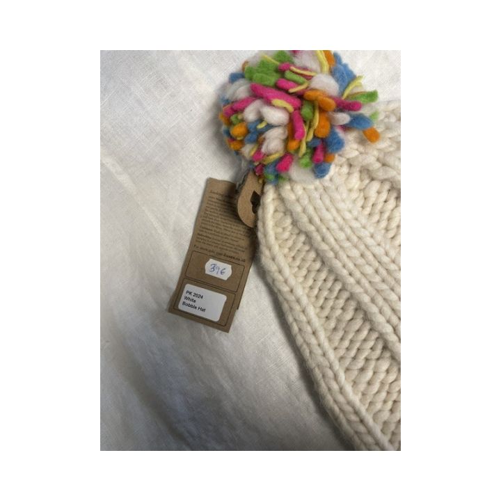 Chunky-knit hat with multicolour pom-pom - WHITE
