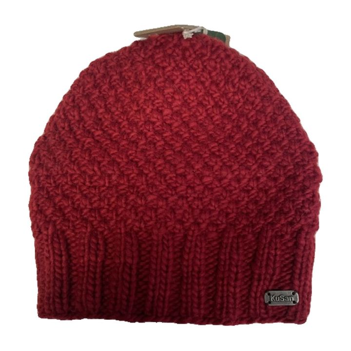 Slouchy hat with decorative button - RED
