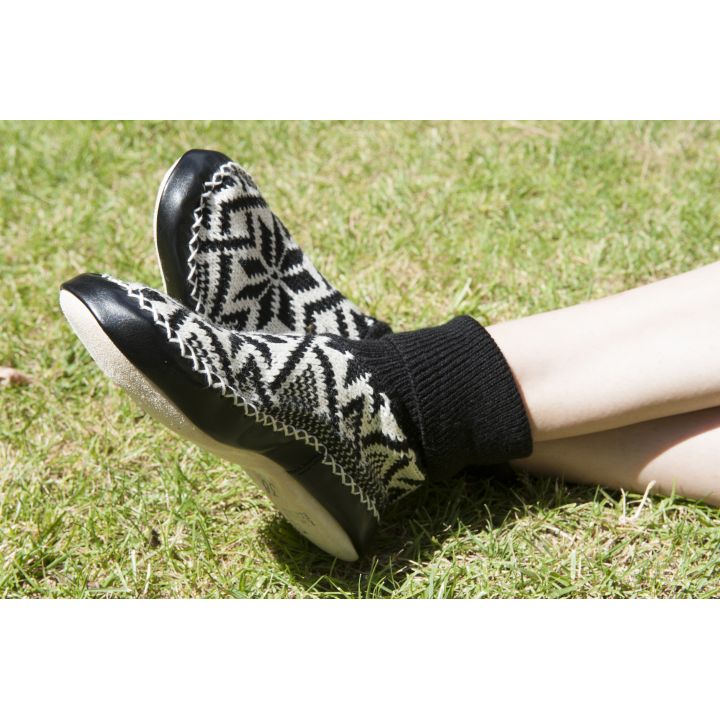 Chaussons-Chaussettes blanc et noir – photo 2