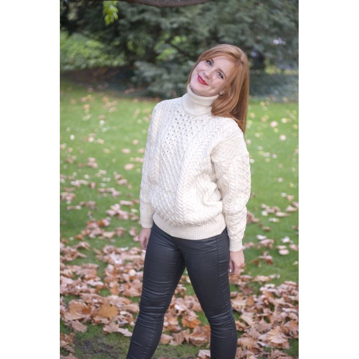 Pull Irelandais Blanc col roulé traditionnel 100% pure laine vierge 