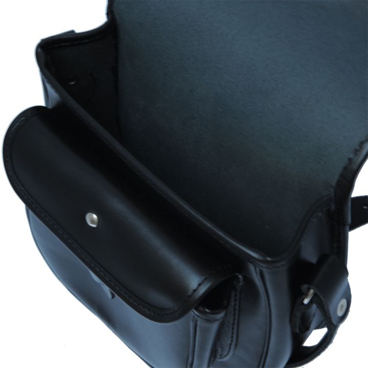 Gibecière en cuir noire, taille :20 cm 16 cm